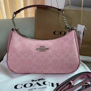 NWT COACH teri shoulder bag Signature Canvas CV933 dusty pink